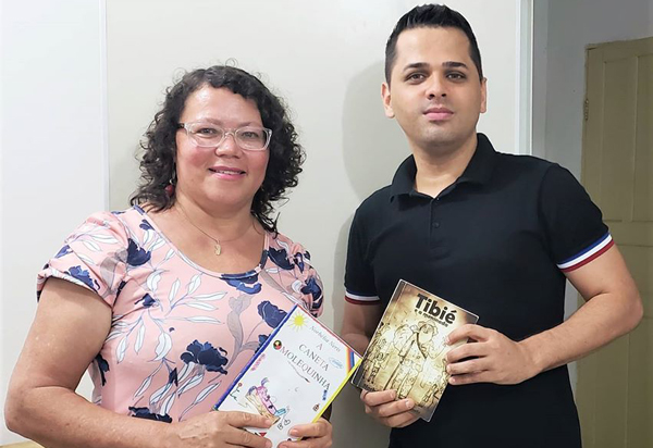Aracatu: professora e escritora Norbélia Neris apresenta projeto para Educação Infantil 