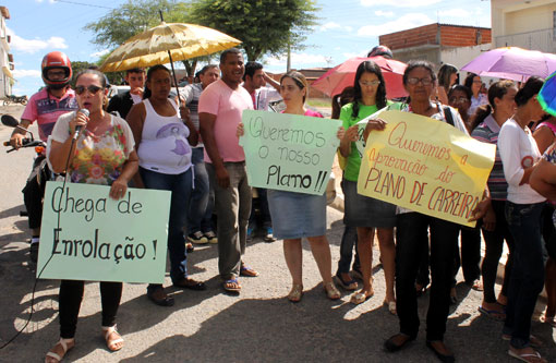 Aracatu: Sessão que votaria Plano de Carreira dos professores não aconteceu
