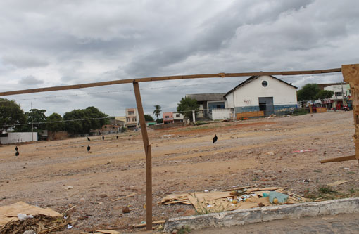 Brumado: Lentidão da revitalização da área da Cesta do Povo causa revolta na população