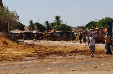 Aguiberto explica retirada de barraqueiros da área da Cesta do Povo