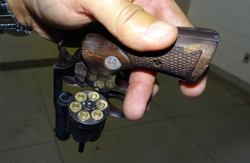 Armas de fogo matam 2,6 vezes mais negros que brancos, diz pesquisa