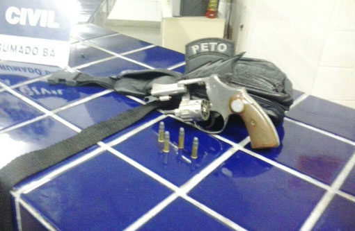 Brumado: Homem que agredia mulher foi preso com revólver