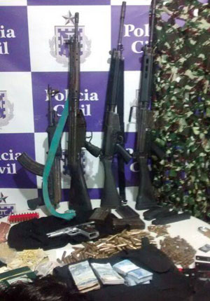 Líder de quadrilha que assaltou bancos em Barra da Estiva e Condeúba é preso com arsenal