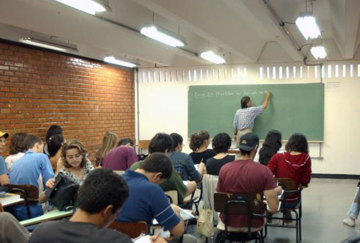 Sobram vagas no ensino superior público e privado, mostra Censo da Educação