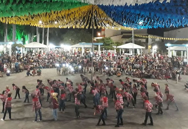Abertura do Show de Quadrilhas das Escolas Municipais acontece em grande estilo