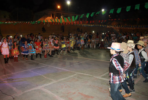 O Centro Educacional Paulo Freire realizou festa junina; veja as fotos
