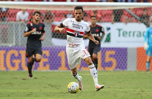 Brumadense Artur avalia estreia pelo São Paulo e revela confiança dos companheiros