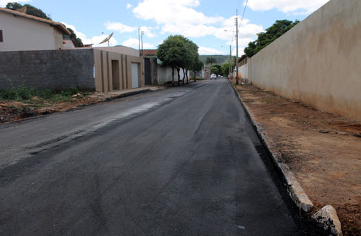 Prefeitura de Brumado irá ampliar ainda mais ações de pavimentação asfáltica das vias públicas da cidade