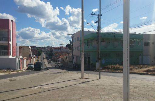 Brumado: Armados, bandidos assaltam distribuidora de bebidas