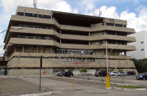 Assembleia Legislativa da Bahia lança concurso para níveis médio e superior
