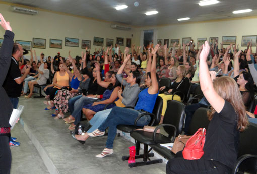 Brumado: Câmara de Vereadores derruba veto da prefeitura que se refere ao reajuste dos professores