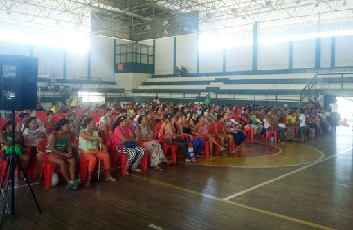 Brumado: Contemplados com residências nos condomínios Brisas 3 e 4 assinaram os contratos na terça-feira (15)