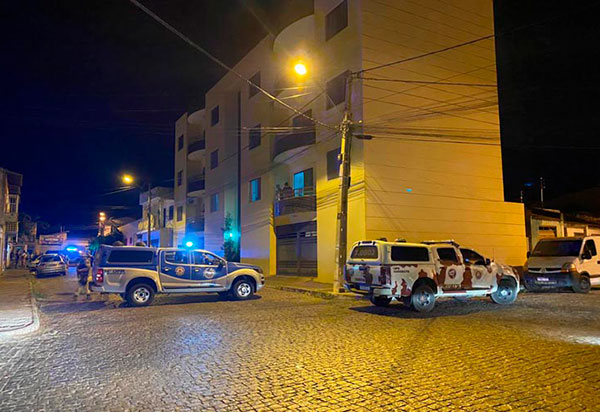 Brumado: Casa do vereador eleito e advogado Tiago Amorim é algo de tiros 