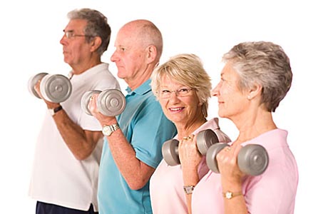 Prática de exercícios físicos por idosos reduz ida ao médico