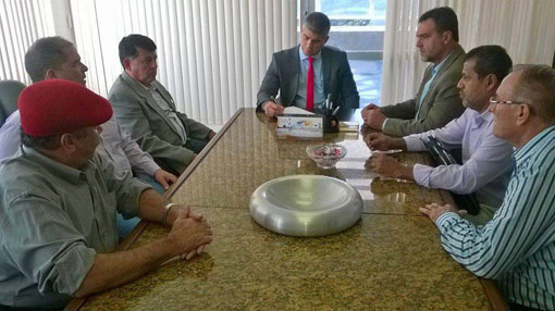 Em reunião com comitiva brumadense, secretário de segurança pública garante reinício das obras do presídio em 2 meses