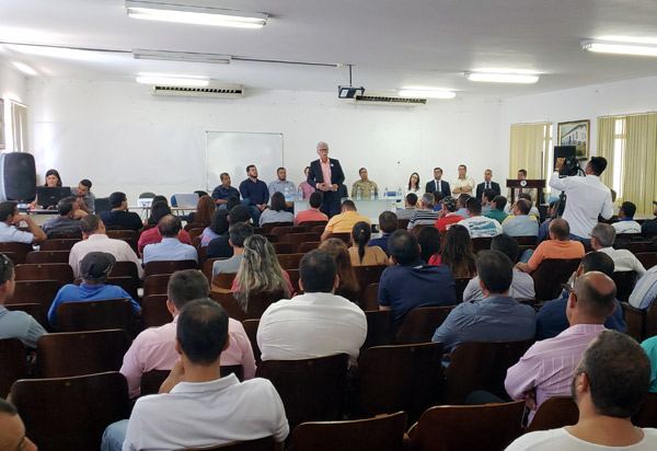 Brumado: prefeitura promoveu Audiência Pública para discutir delegação, por concessão, dos serviços de abastecimento de água e de esgotamento sanitário do município