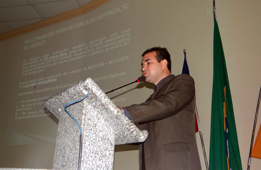 Audiência pública debateu a legalização dos serviços de mototáxi e motofrete