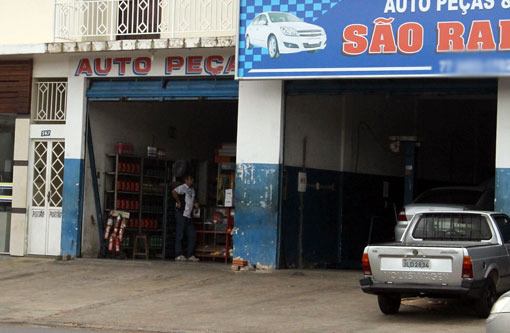 Brumado: Bandido assalta Auto Peças, rouba dinheiro e motocicleta; veículo é recuperado pela polícia momentos depois