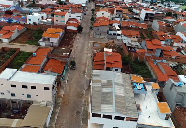 Brumado: avenidas Maria Caíres Gama e Hormindo Francisco Gama receberam pavimentação