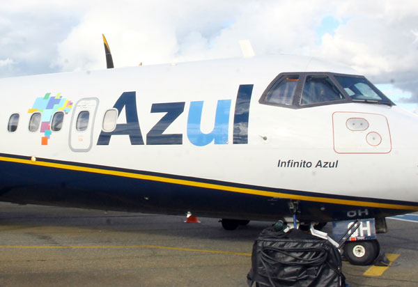 Devido a mau tempo, avião que trazia  Herzem Gusmão à Vitória da Conquista circulou por quase uma hora antes do pouso