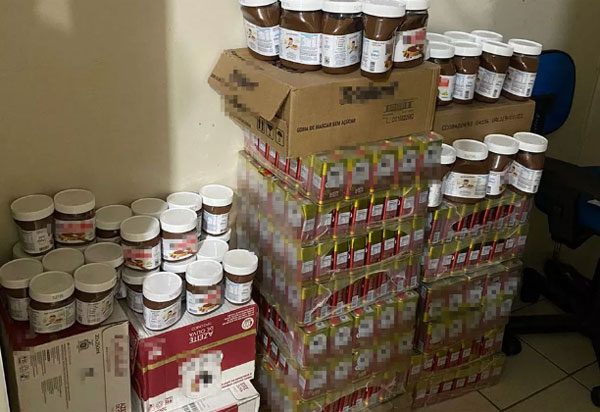 Conquista: Mulheres são presas após furtarem caixas de azeite de oliva e creme de avelã em supermercado atacadista