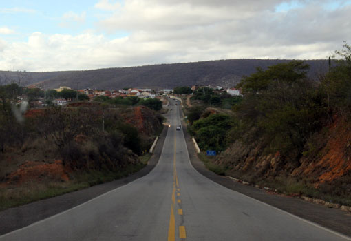 Homem morre atropelado por veículo na BA-262