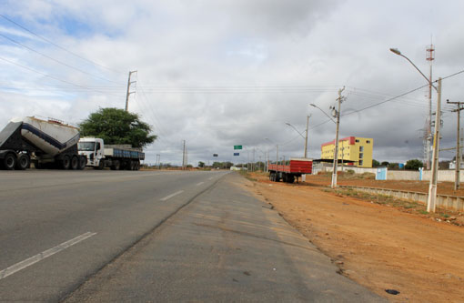 Brumado: Carreta carregada de bebidas tem 21 caixas de cerveja roubadas