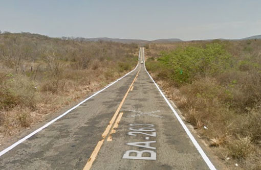 Acidente envolvendo 5 veículos deixa 8 feridos e uma pessoa morta na BA-263