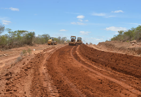 BA-263, de Licínio de Almeida a Urandi, passa por pavimentação