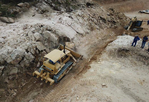 Teve início a obra de implantação da BA-263, de Licínio de Almeida até Urandi