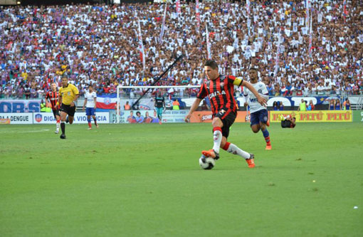 Vitória se impõe mais uma vez na Arena Fonte Nova e vence o clássico BA-VI