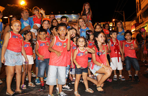 CarnaBrumado: Fotos do segundo dia dos blocos Baby Germes e Mirim Legal