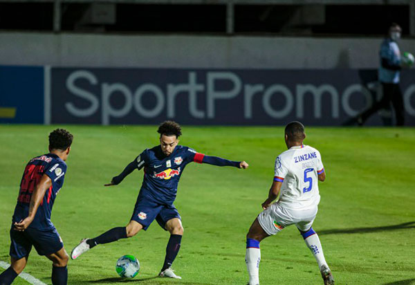 Futebol: Bragantino goleia Bahia por 4x0