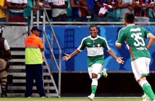 Campeonato Brasileiro: Bahia esbarra em forte defesa e perde para o Palmeiras na Fonte