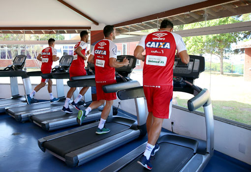 Elenco do Bahia se reapresenta e inicia temporada 2018