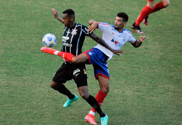 Em Salvador, Bahia e Corinthians empatam pelo Brasileirão