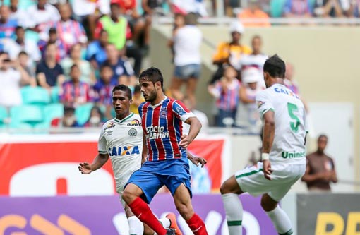 Bahia cria chances, mas perde para Chapecoense em casa