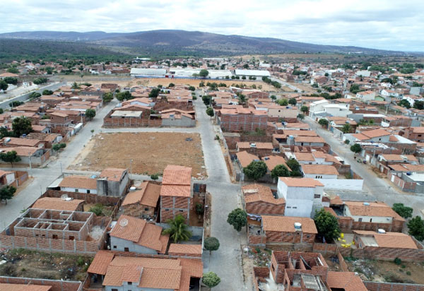 Prefeitura de Brumado entrega pavimentações em sete ruas do bairro Jardim de Alah nesta sexta (03)