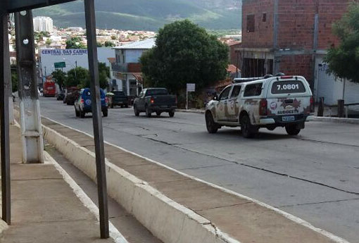Reféns são libertados e cerco contra bandidos segue no Sudoeste
