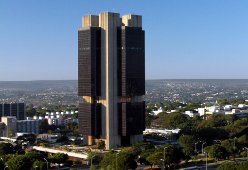 Banco Central cobra corte de juros do cheque especial e expectativa é de que haja mudança no prazo da operação