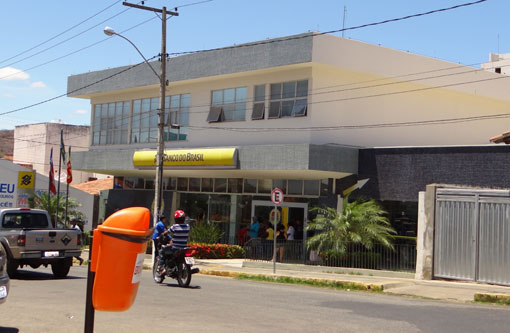 Brumado: Cliente do BB critica atendimento; a usuária ficou na agência mais de 5 horas