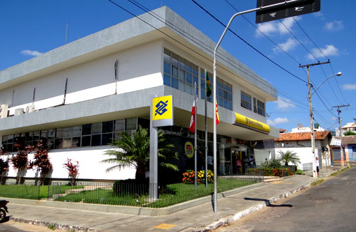 Banco do Brasil divulga edital de concurso para 300 vagas 