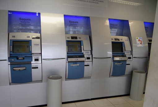 Brumado: com apenas um caixa eletrônico para saque, longas filas se formam no Banco do Brasil