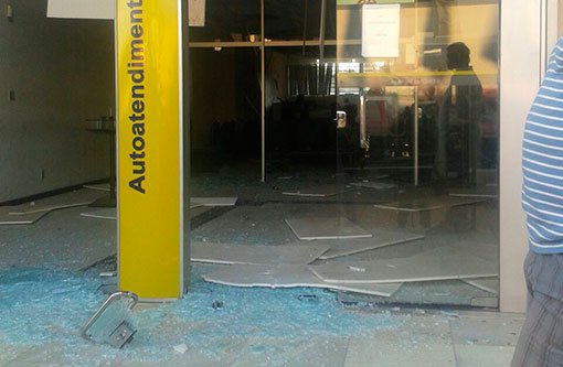 Iramaia: Quadrilha invade município e explode agência do BB