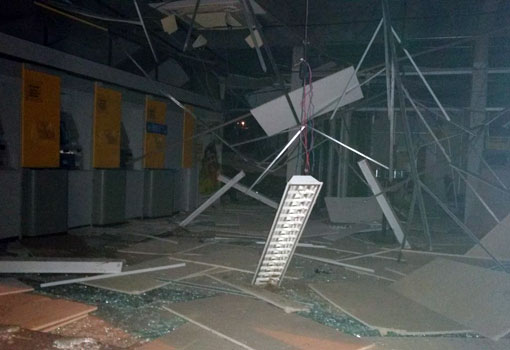 Bandidos explodem agências em cidade no sudoeste da Bahia