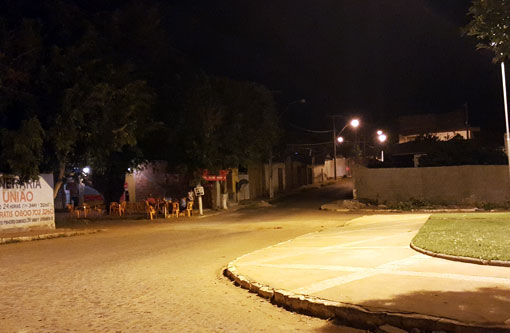 Brumado: Homem invade bar e assalta todos os clientes no Bairro São José