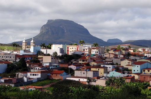 Barra da Estiva: homem é morto à tiros na zona rural 