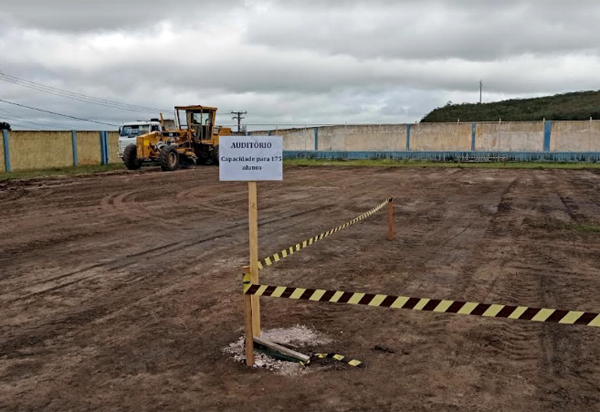 Em Barra da Estiva, Estado da Bahia autoriza construção de escola em tempo integral e emite ordens de serviço em infraestrutura, urbanização e esporte e lazer 