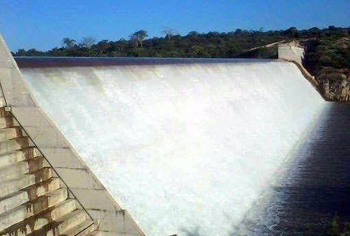 Brumado: barragem de Cristalândia volta a transbordar