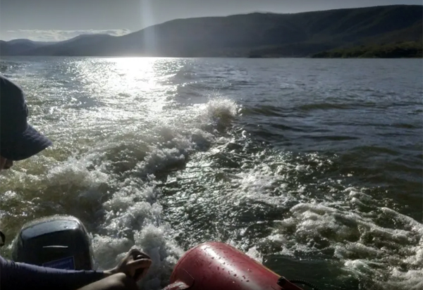 Sudoeste da Bahia: Mulher desaparece em barragem após cair de lancha durante passeio